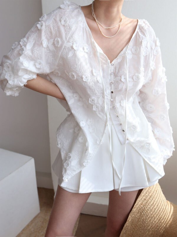 Oversized Embroidered Floral Blouse - 图片 6
